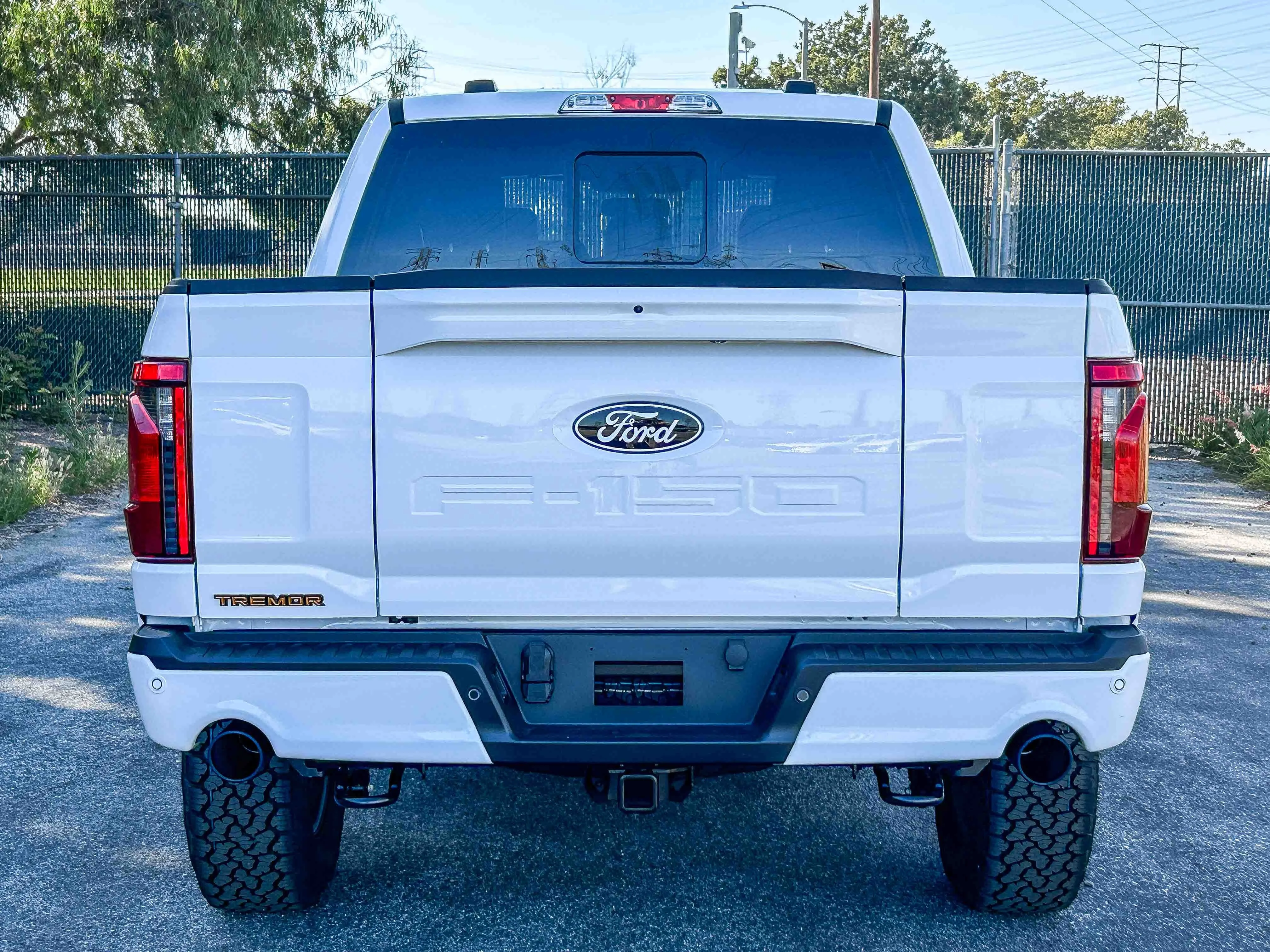 New 2026 Oxford White Ford Tremor® image 7