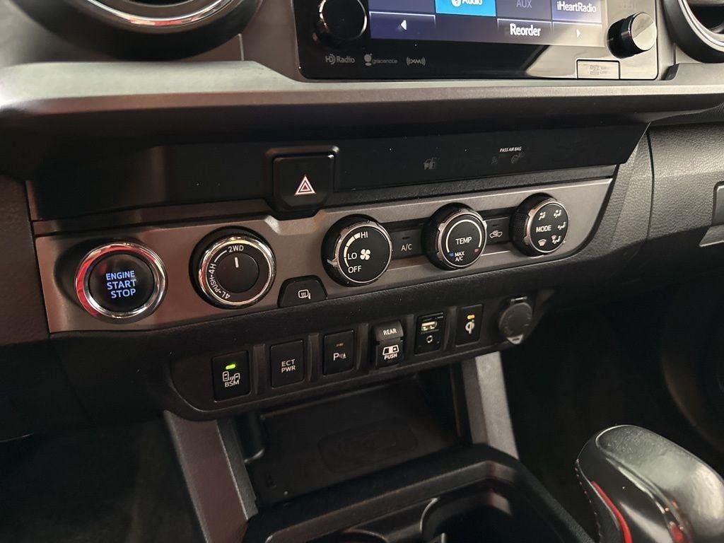 Used 2019 Super White Toyota TRD Off-Road image 7