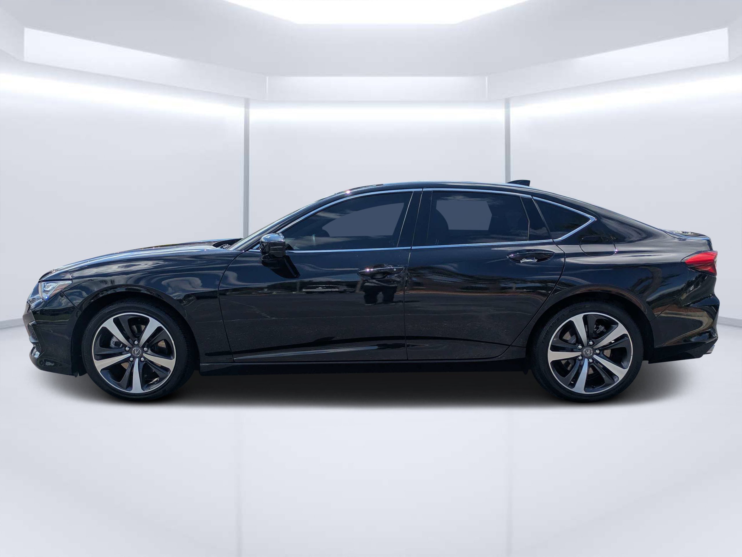 Used 2024 Majestic Black Pearl Acura Technology Package image 39