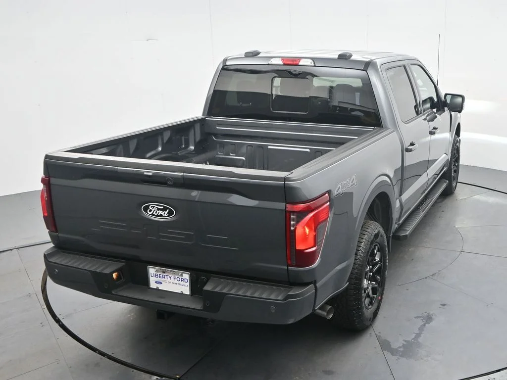 New 2026 Carbonized Gray Metallic Ford XLT image 28