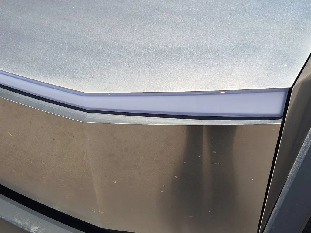 Used 2025  Tesla Long Range image 10
