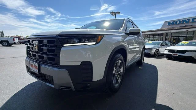 New 2026 Platinum White Pearl Honda AWD EX-L image 9