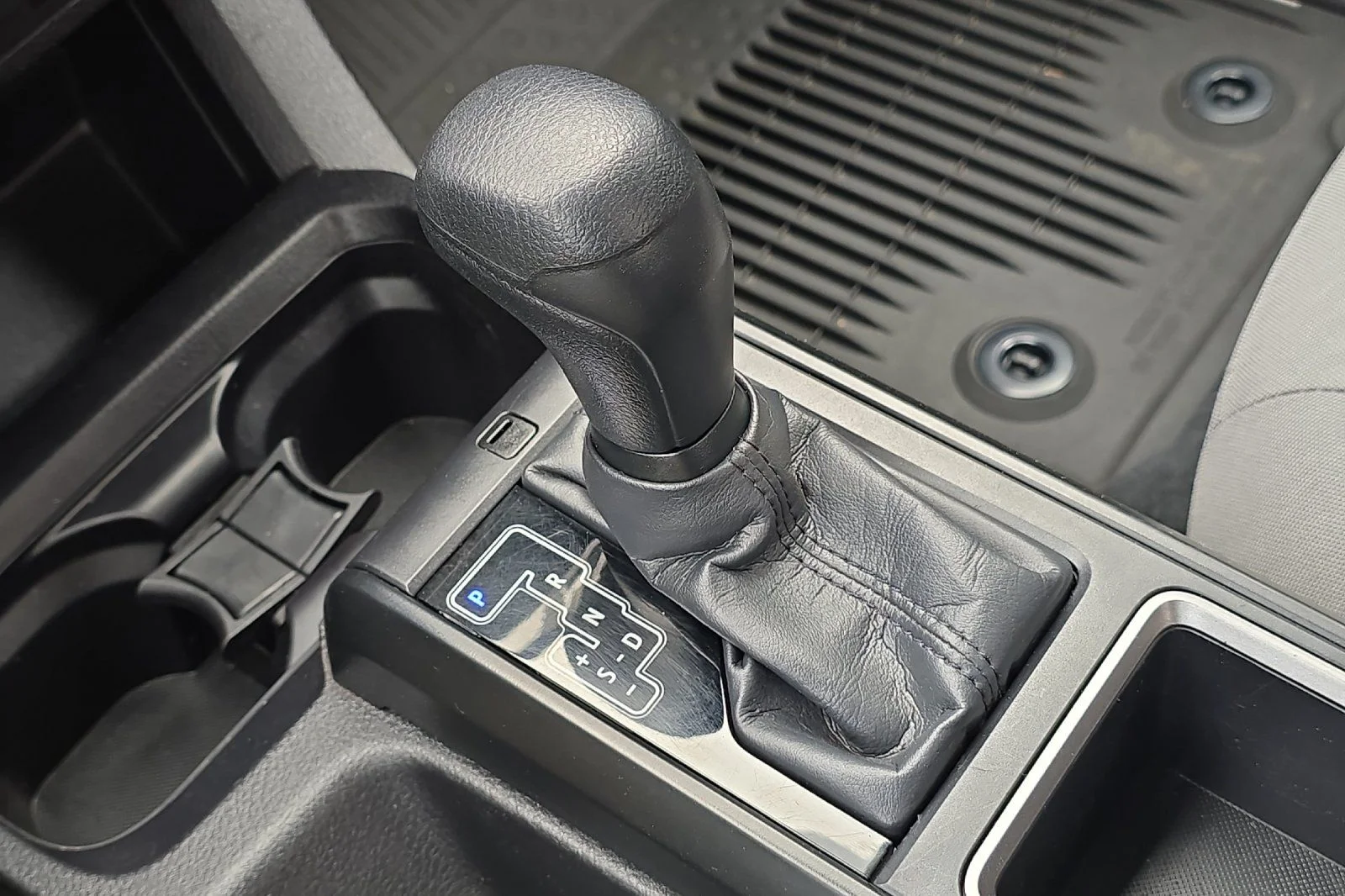 Used 2021 Gray Toyota SR image 17