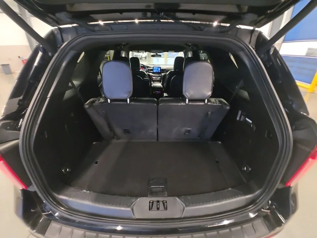 Used 2020 Black Ford XLT image 23