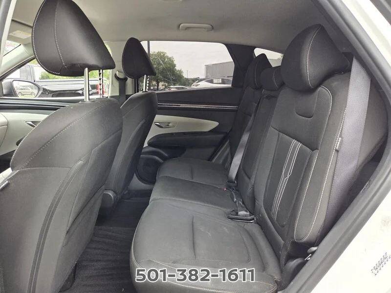 Used 2024 White Pearl HYUNDAI SEL FWD *LTD AVAIL* image 10
