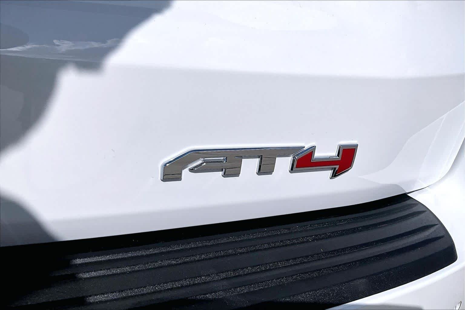 Used 2026 Summit White GMC AT4 Ultimate image 10