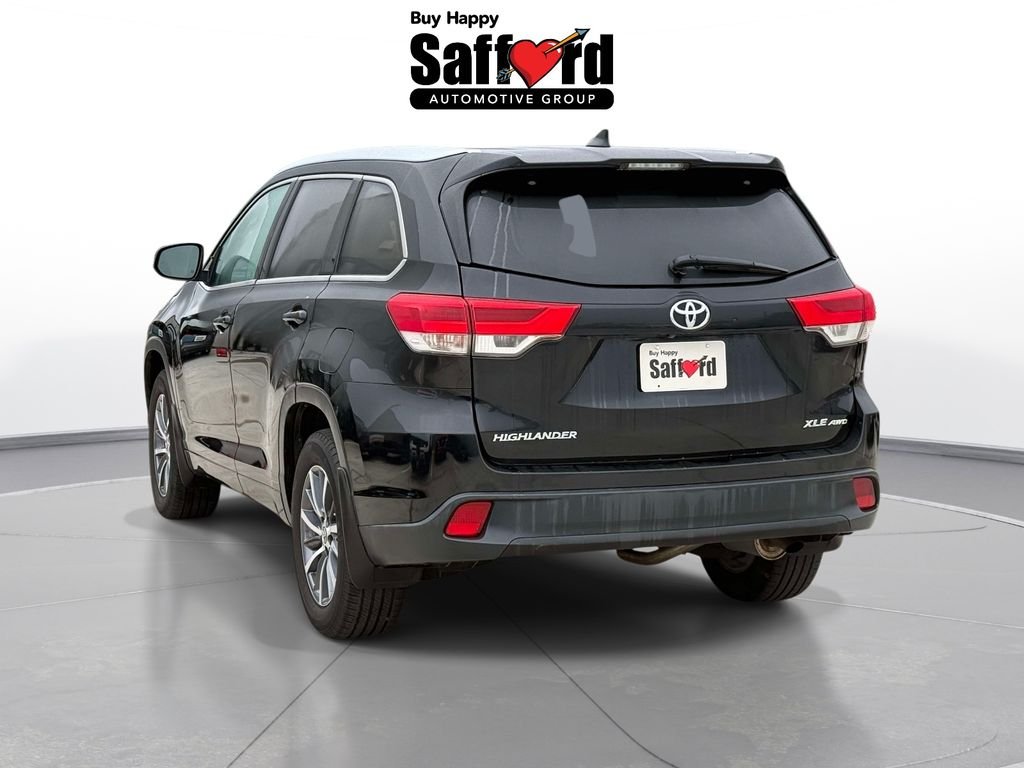 Used 2017 Black Toyota XLE image 6