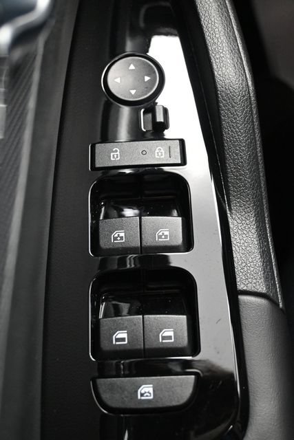 Used 2025 Gravity Gray Kia SX image 12