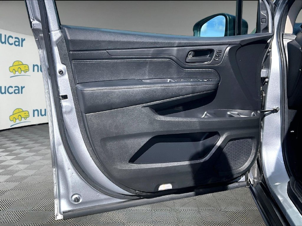 Used 2025 Black Honda EX-L image 9