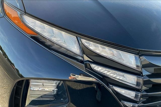 Certified Used 2024 Black Hyundai Blue image 33