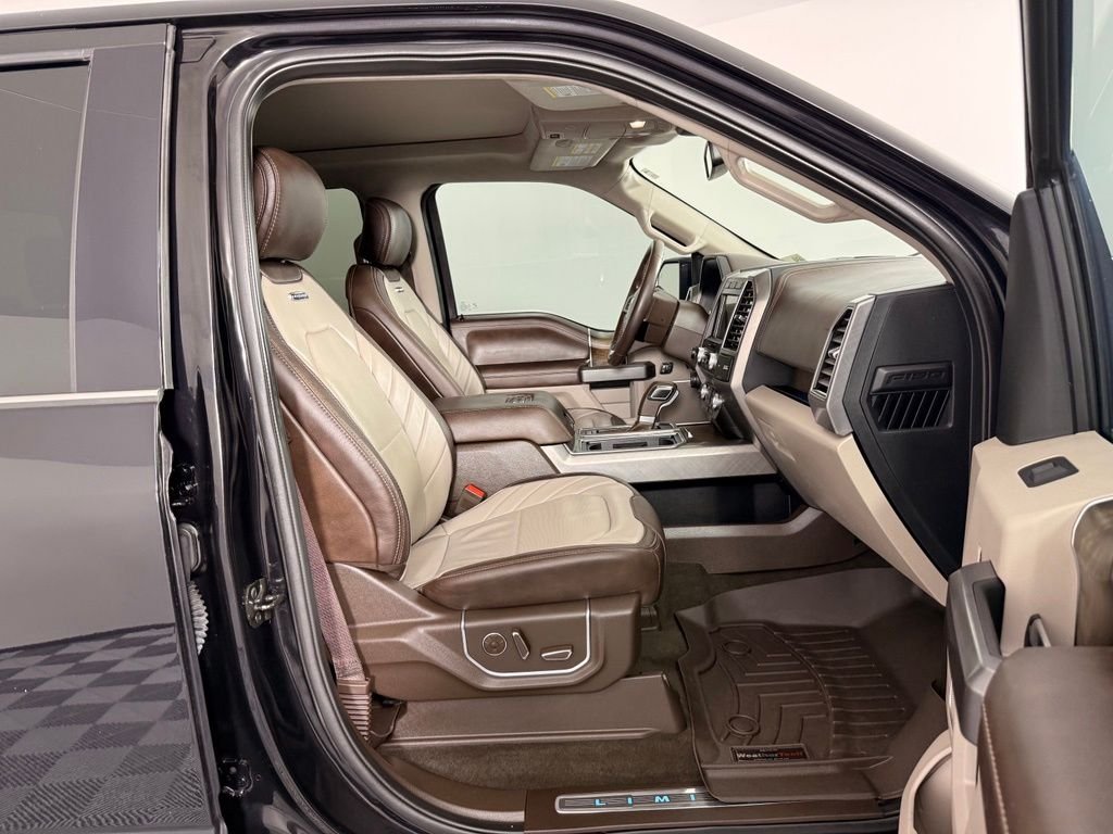 Used 2019 Black Metallic Ford Limited image 18