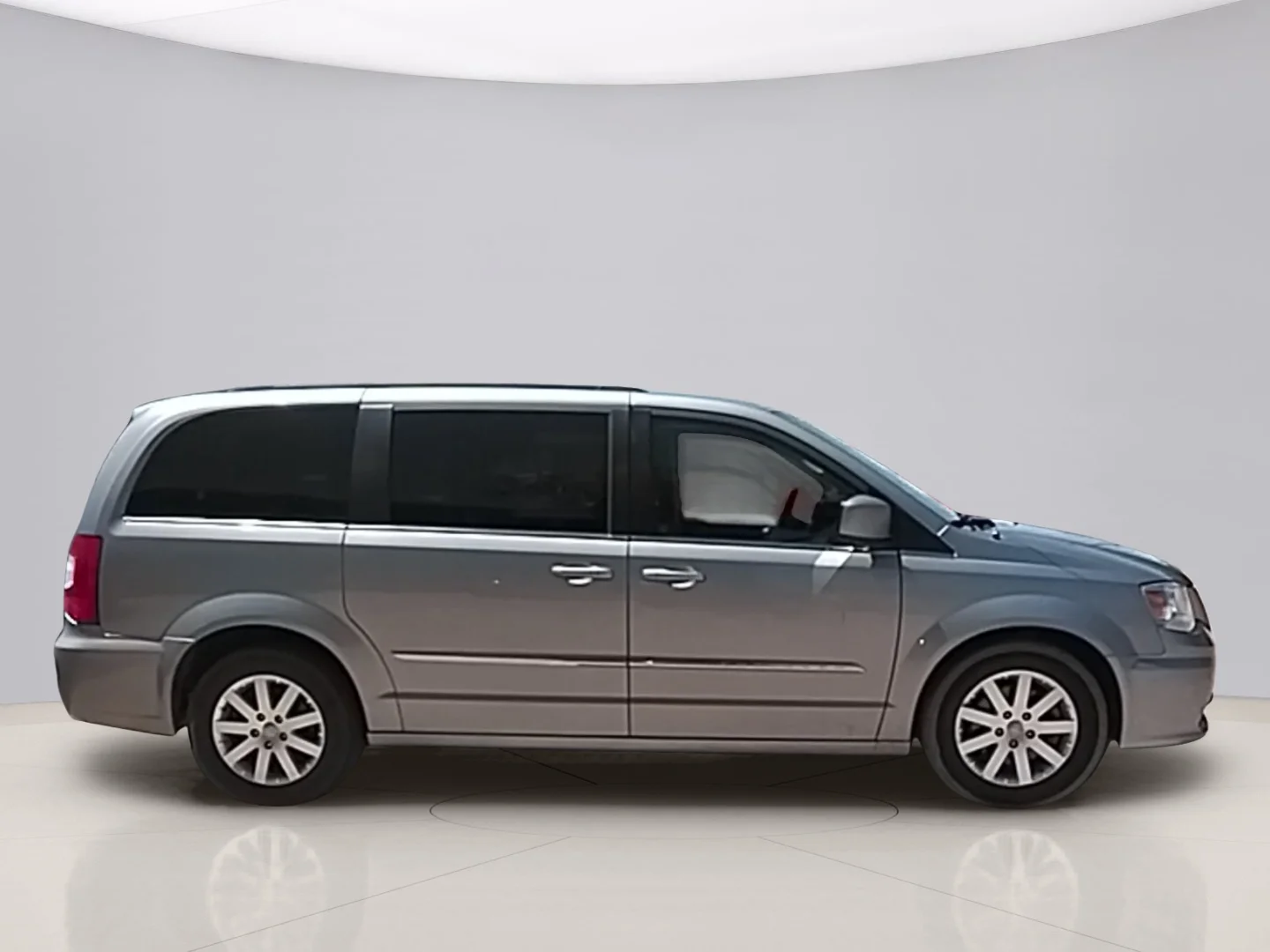 Used 2016 Grey Chrysler TOURING image 6