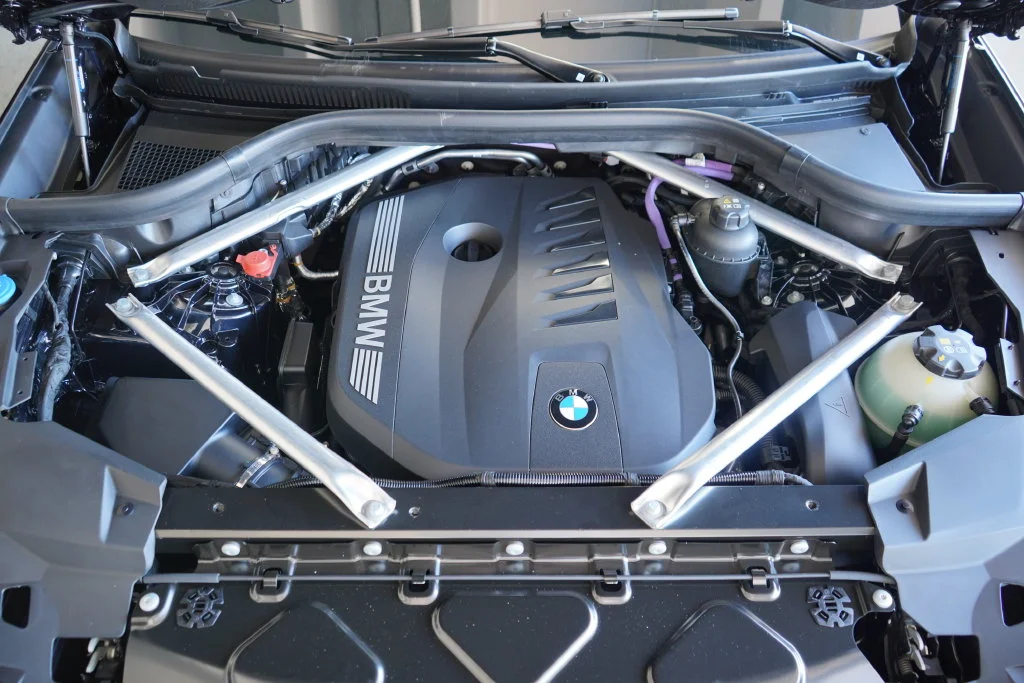 Used 2026 Black BMW sDrive40i image 22