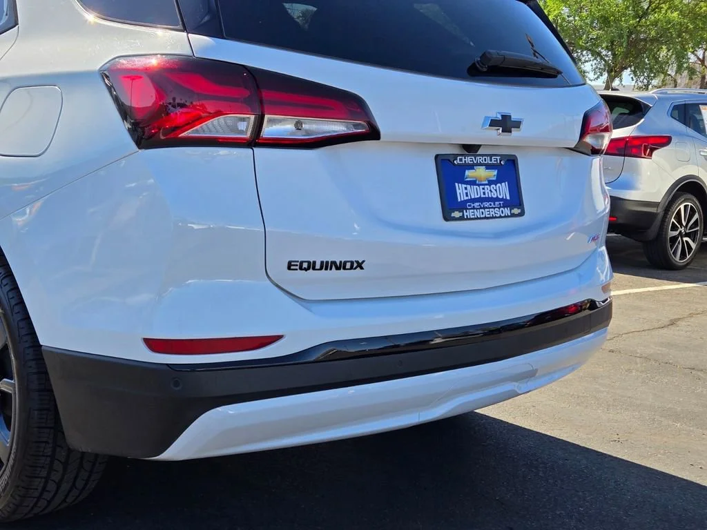Used 2024 Summit White Chevrolet RS image 5