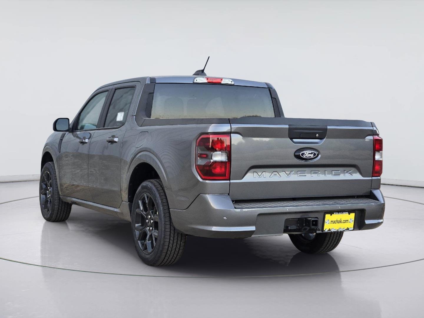 New 2026 Carbonized Gray Metallic Ford Lobo™ image 3
