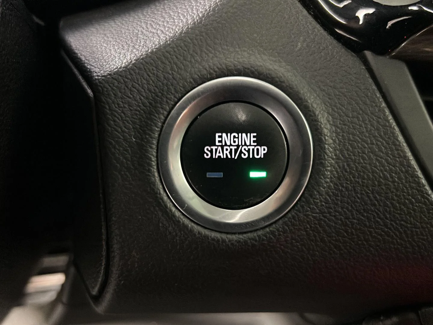 Used 2020 Espresso Buick Essence image 27