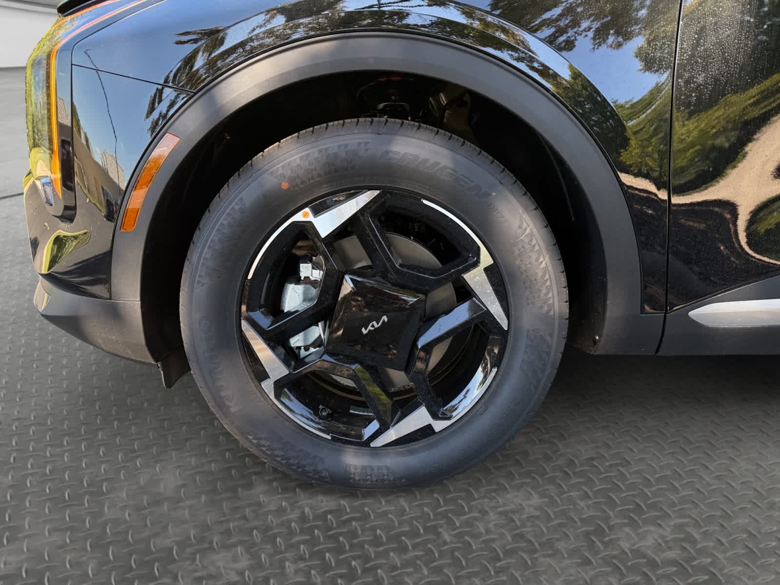 New 2027 Ebony Black Kia EX image 9