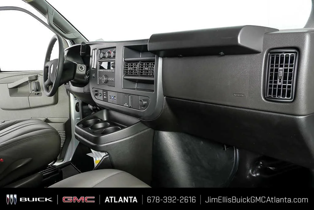 New 2025 Summit White GMC Work Van image 18