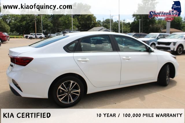 Used 2024 White_pearl Kia LXS image 4