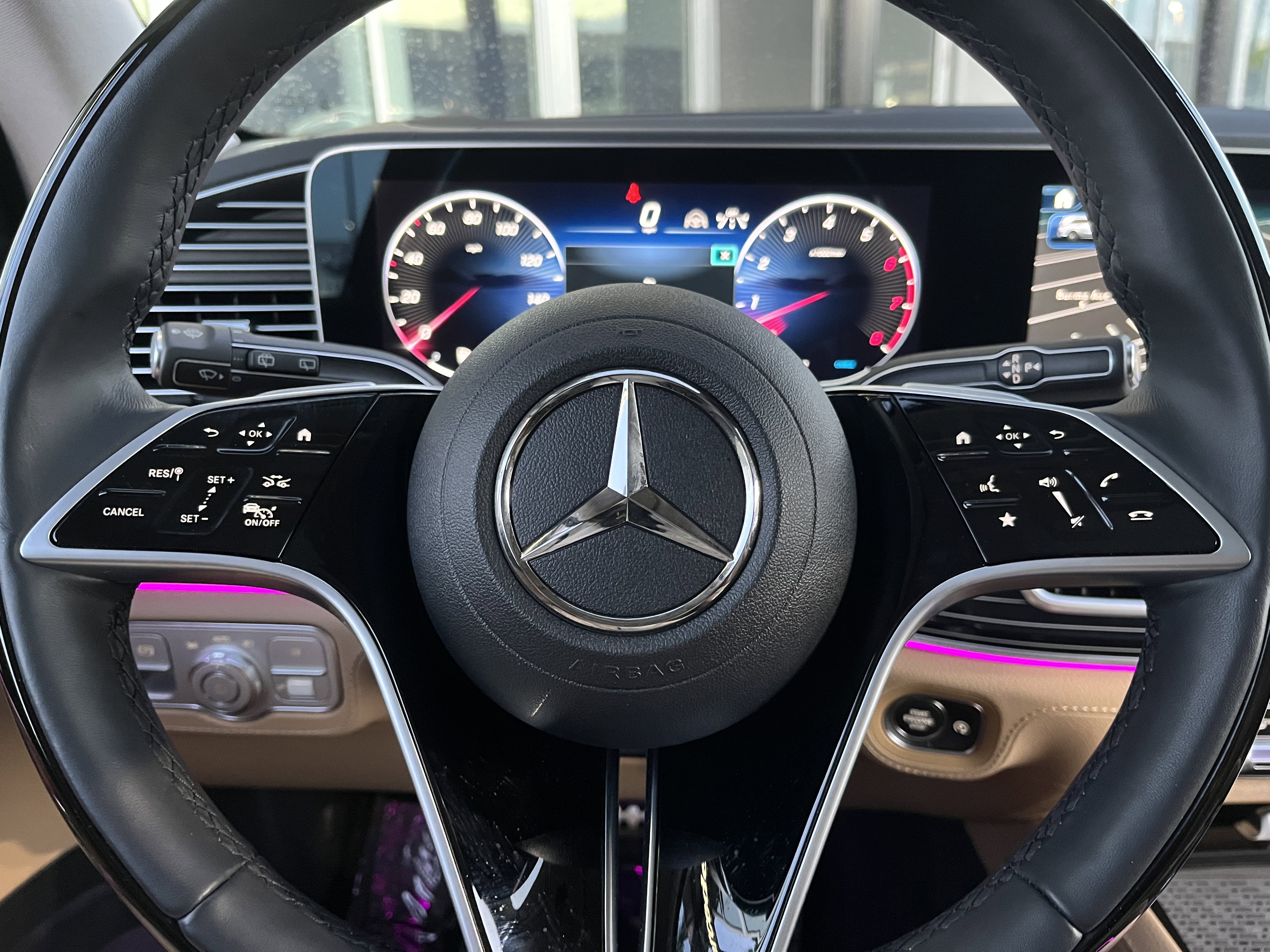 New 2026 MANUFAKTUR Moonlight White Metallic Mercedes-Benz GLS 450 image 28