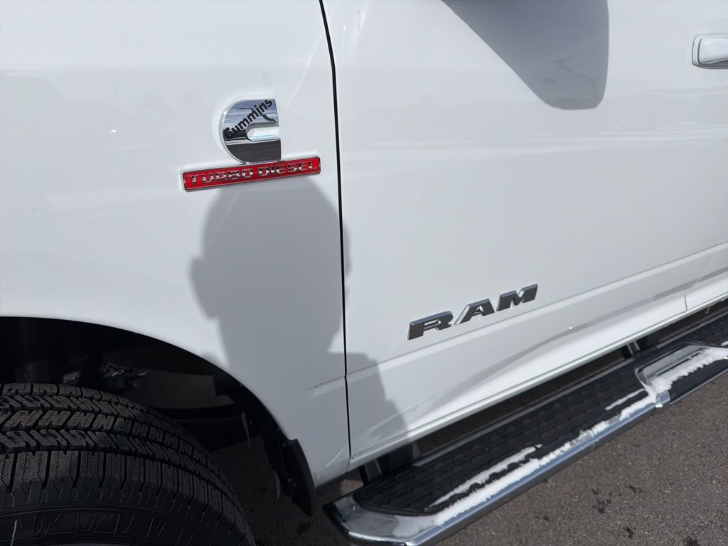 New 2026 Bright White Clear-Coat Exterior Paint RAM Laramie image 15