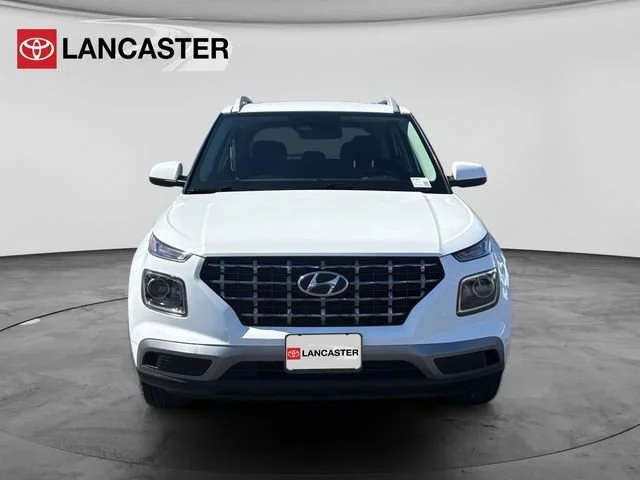 Used 2025 Lunar White Hyundai SEL image 2