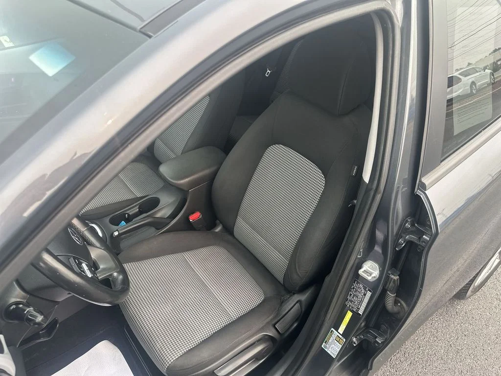Used 2020 Gray Hyundai SEL image 17