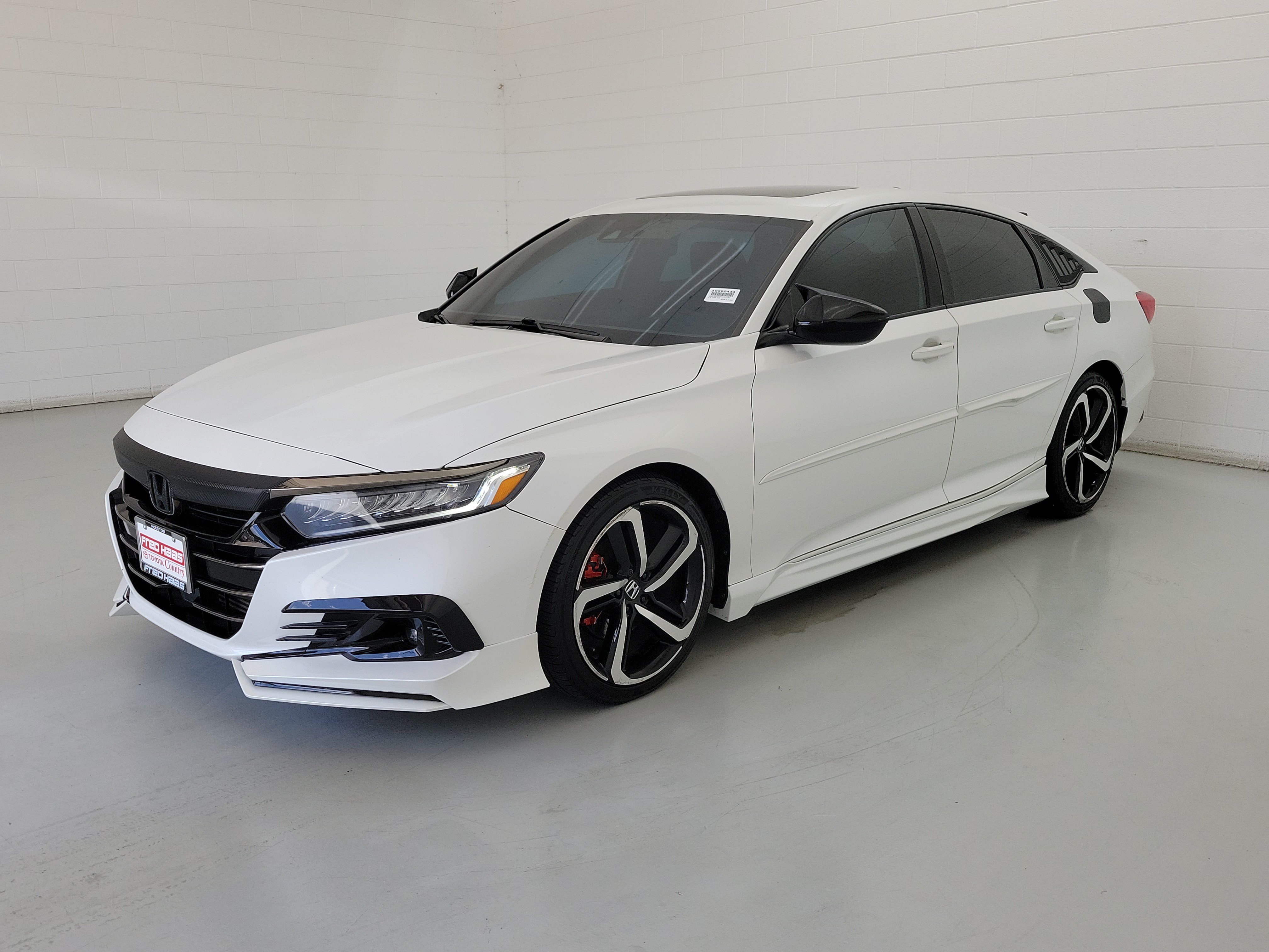 Used 2021 Platinum White Pearl Honda Sport 2.0T image 1