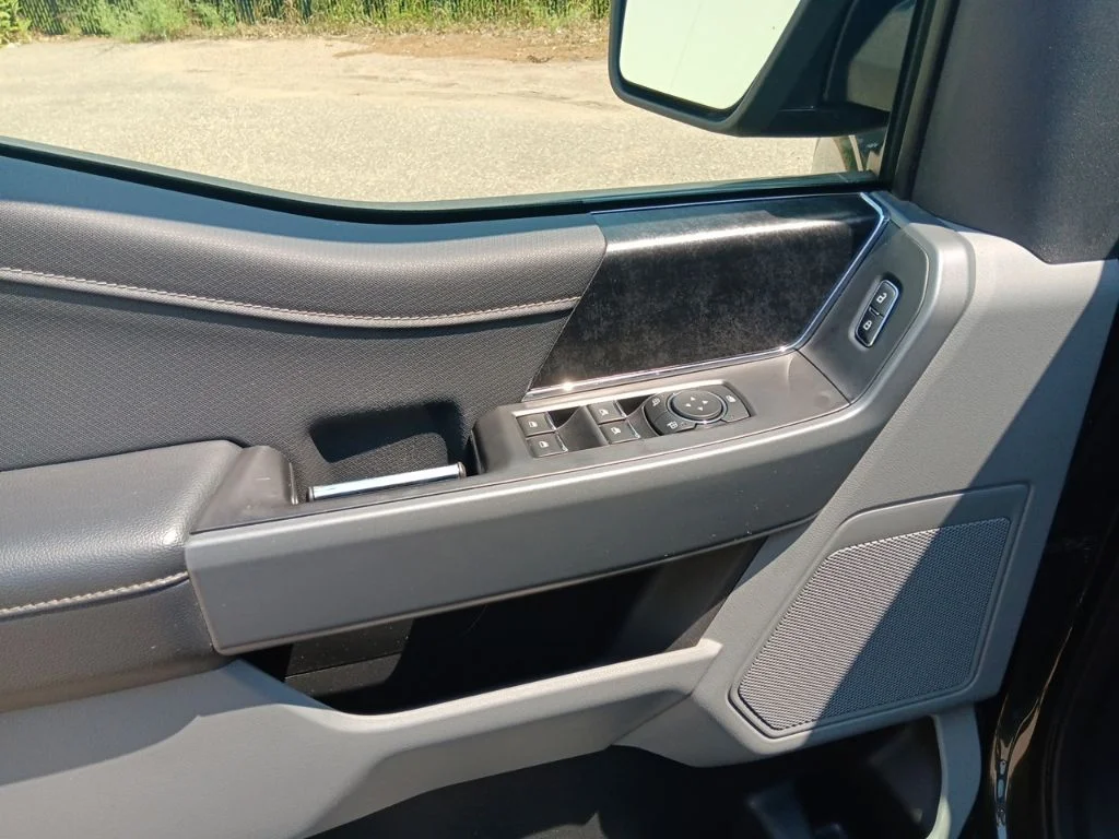 Used 2021 Guard Metallic Ford XLT image 15