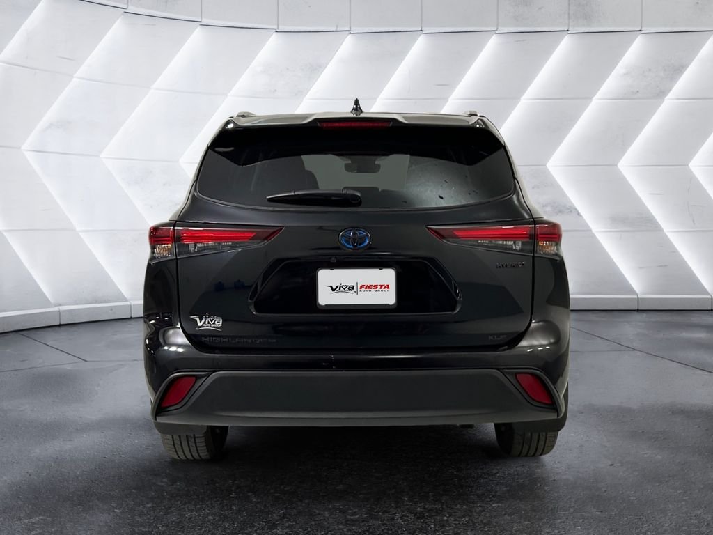 Used 2024 Black Toyota XLE image 5