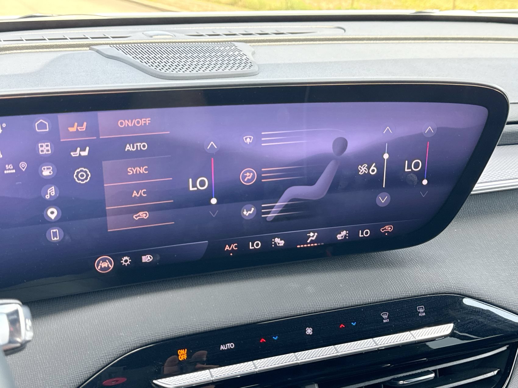 2026 Buick Enclave Sport Touring - Photo 18