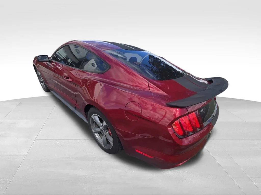 Used 2016 Red Ford V6 image 9