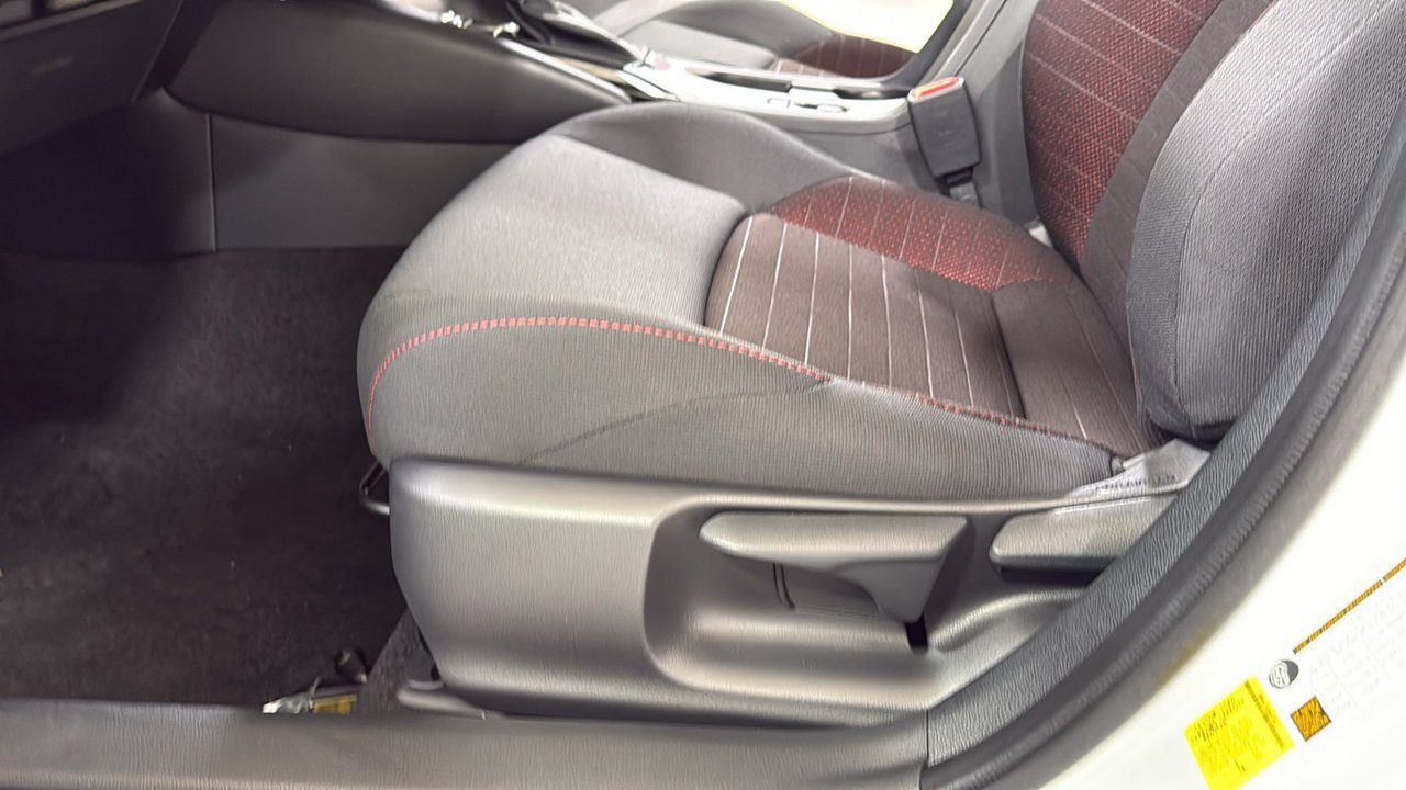 New 2027 Wind Chill Pearl <sup>1</sup> Toyota  SE image 14