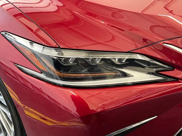 Used 2021 Matador Red Mica Lexus 300h Luxury image 19