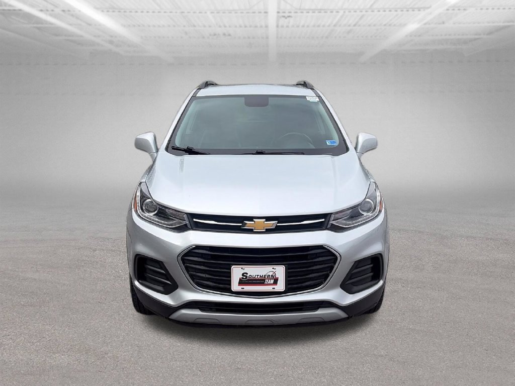 Used 2020 Silver Chevrolet LT image 9