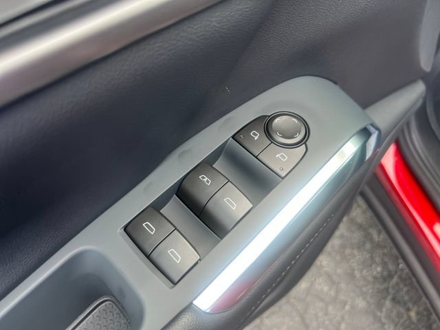 2027 Chevrolet Traverse LT - Photo 11