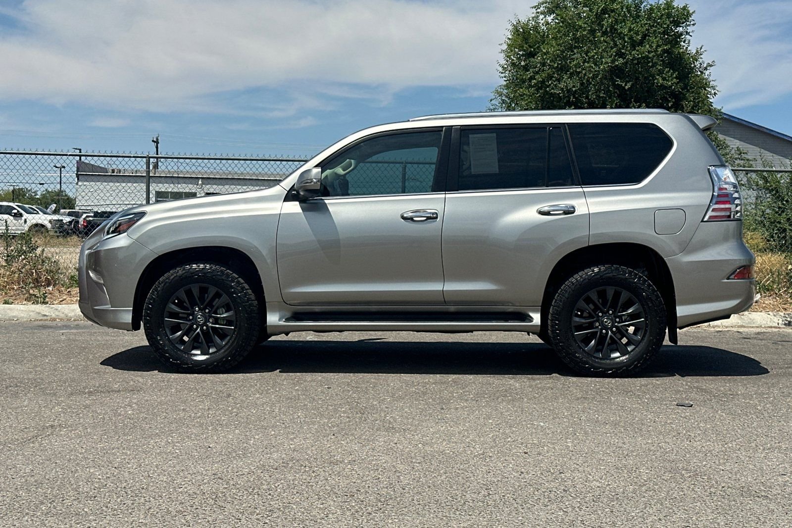 Used 2022 Silver Lexus 460 image 7