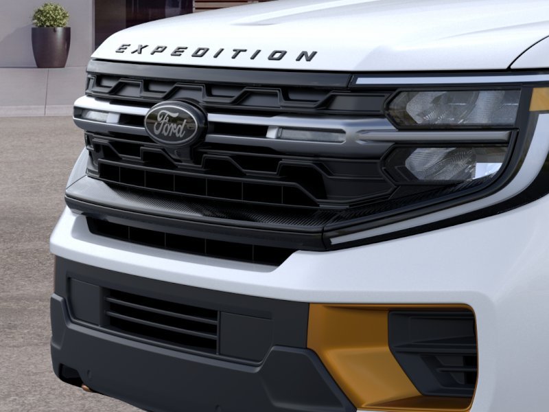 New 2026 Star White Metallic Tri-Coat Ford Tremor® image 17