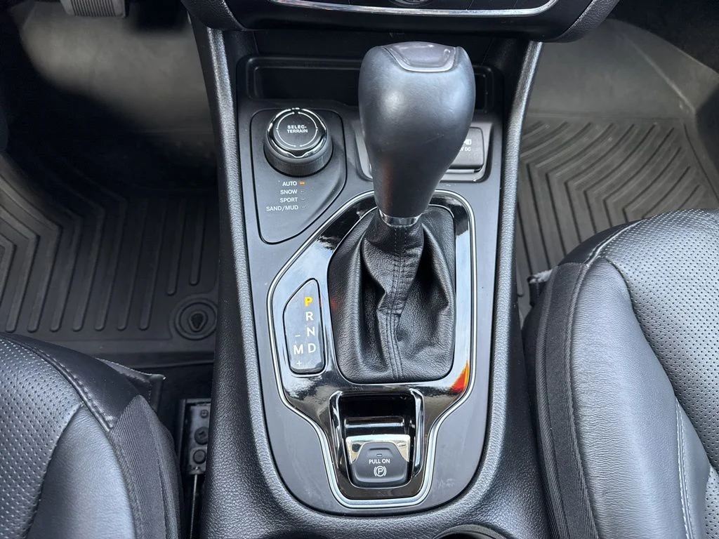 Used 2020 White Jeep Limited image 15