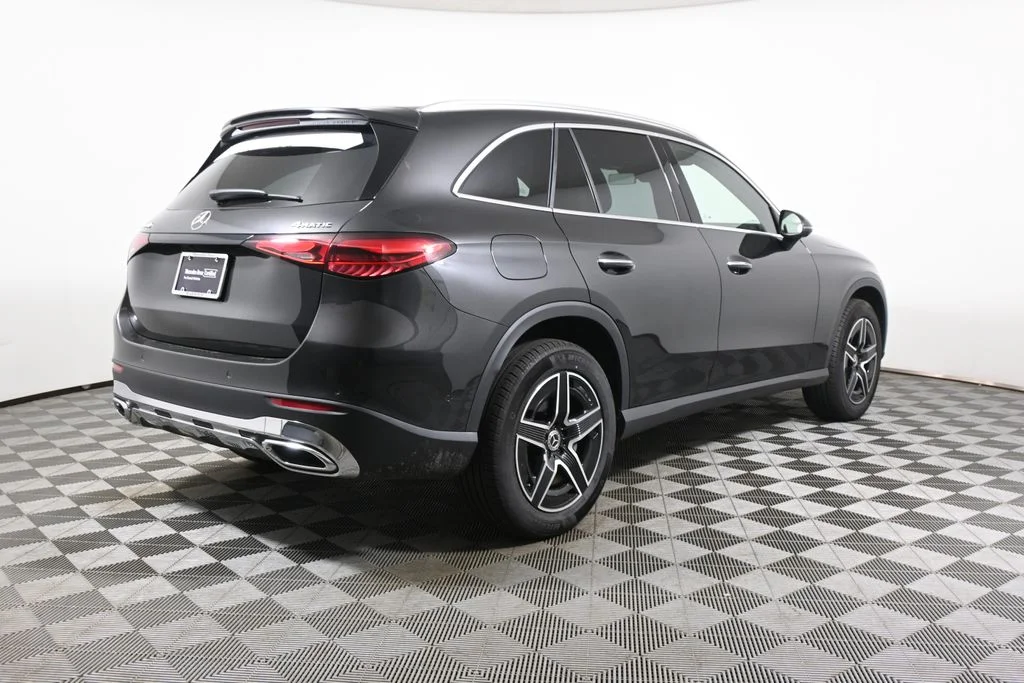 Used 2026  Mercedes-Benz GLC 300 image 7