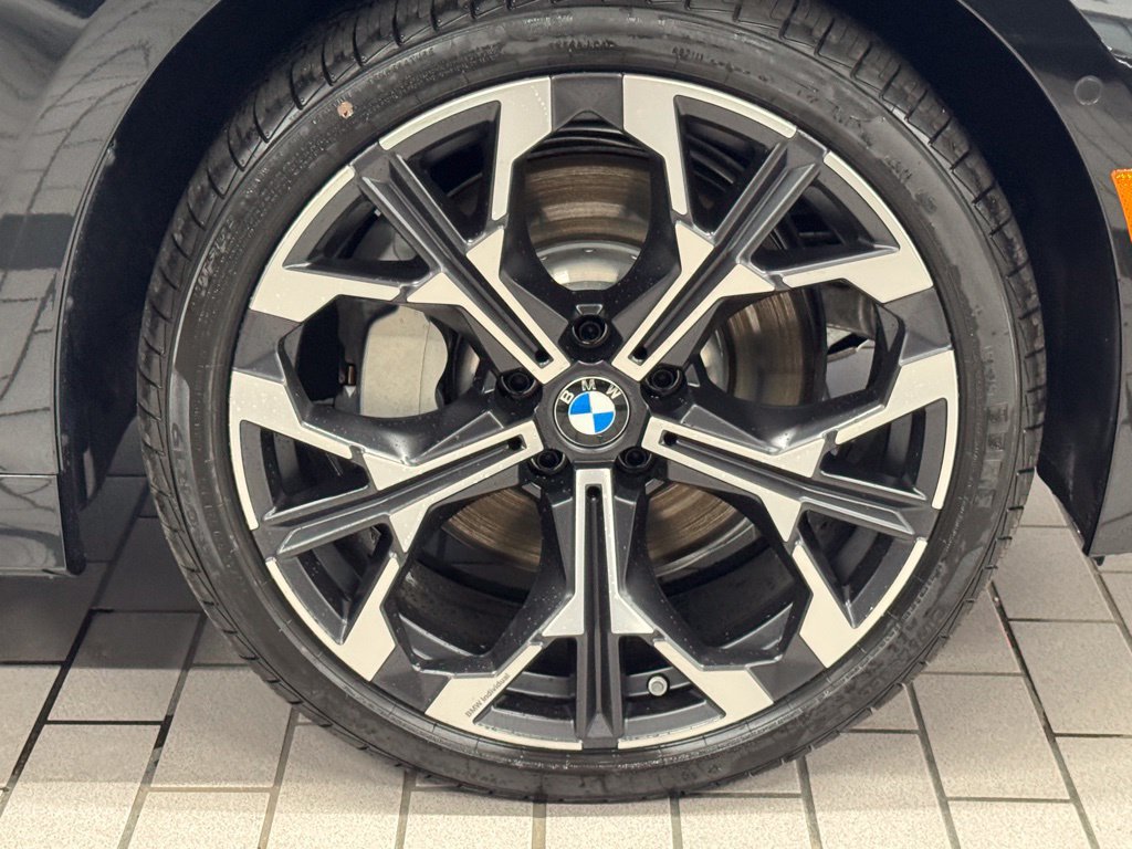 2026 BMW 3 Series 330i - Photo 7