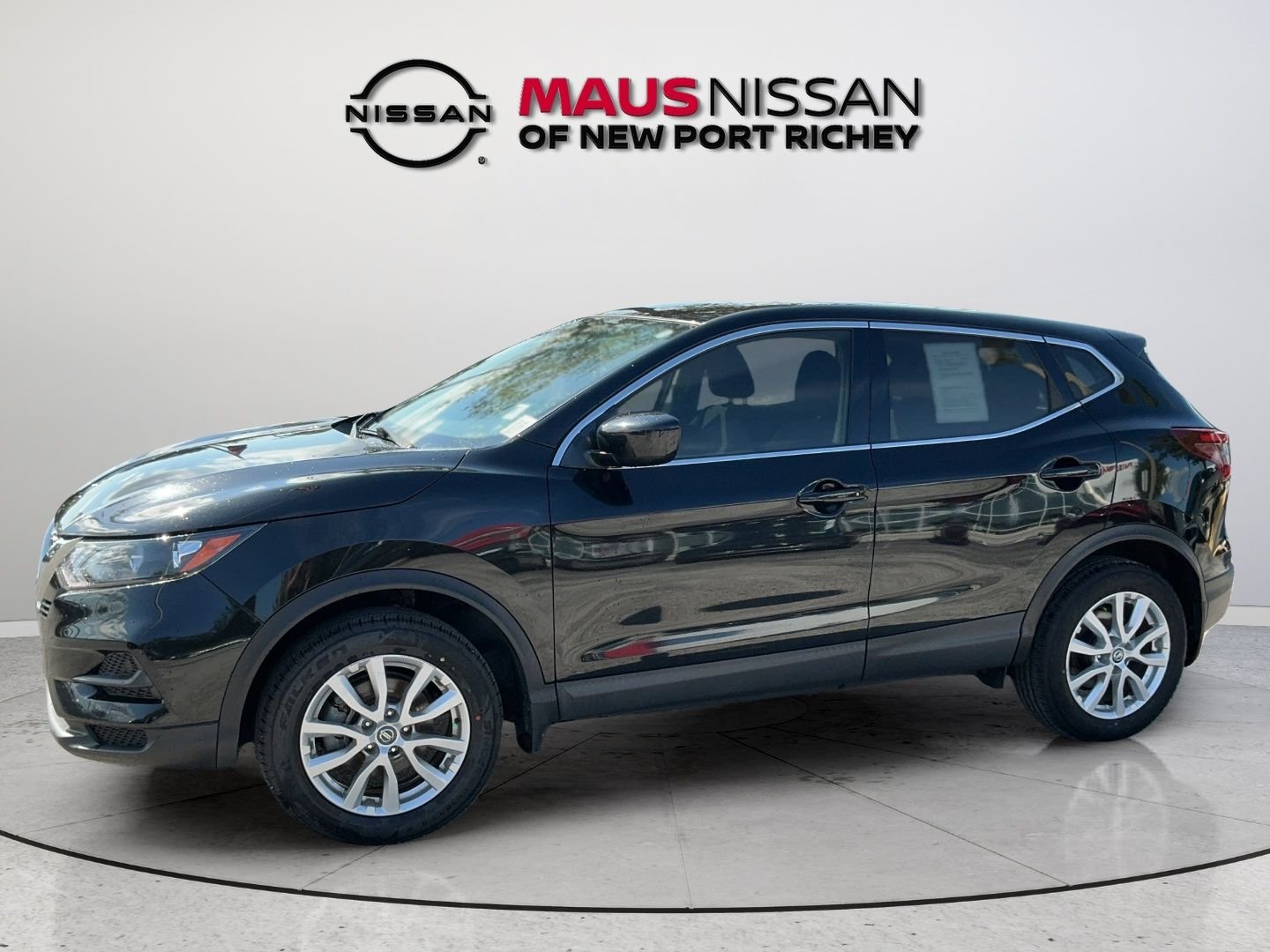 Certified Used 2022 Black Nissan S image 4