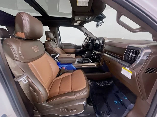 New 2026 Star White Metallic Tri-Coat Ford King Ranch image 30