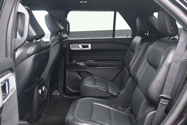 Certified Used 2020 Black Metallic Ford Limited image 5