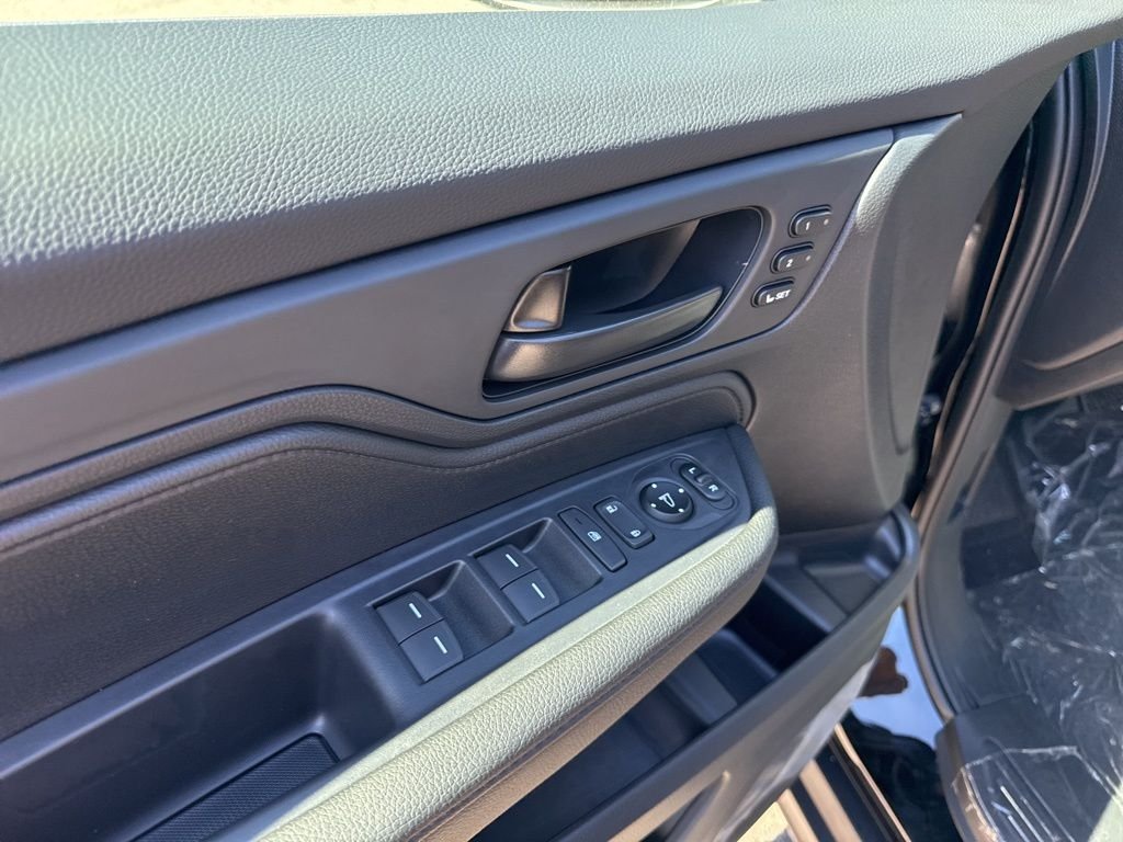 2026 Honda Odyssey EX-L - Photo 18