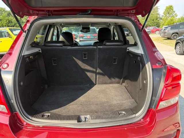 Used 2022 Red Chevrolet LT image 13