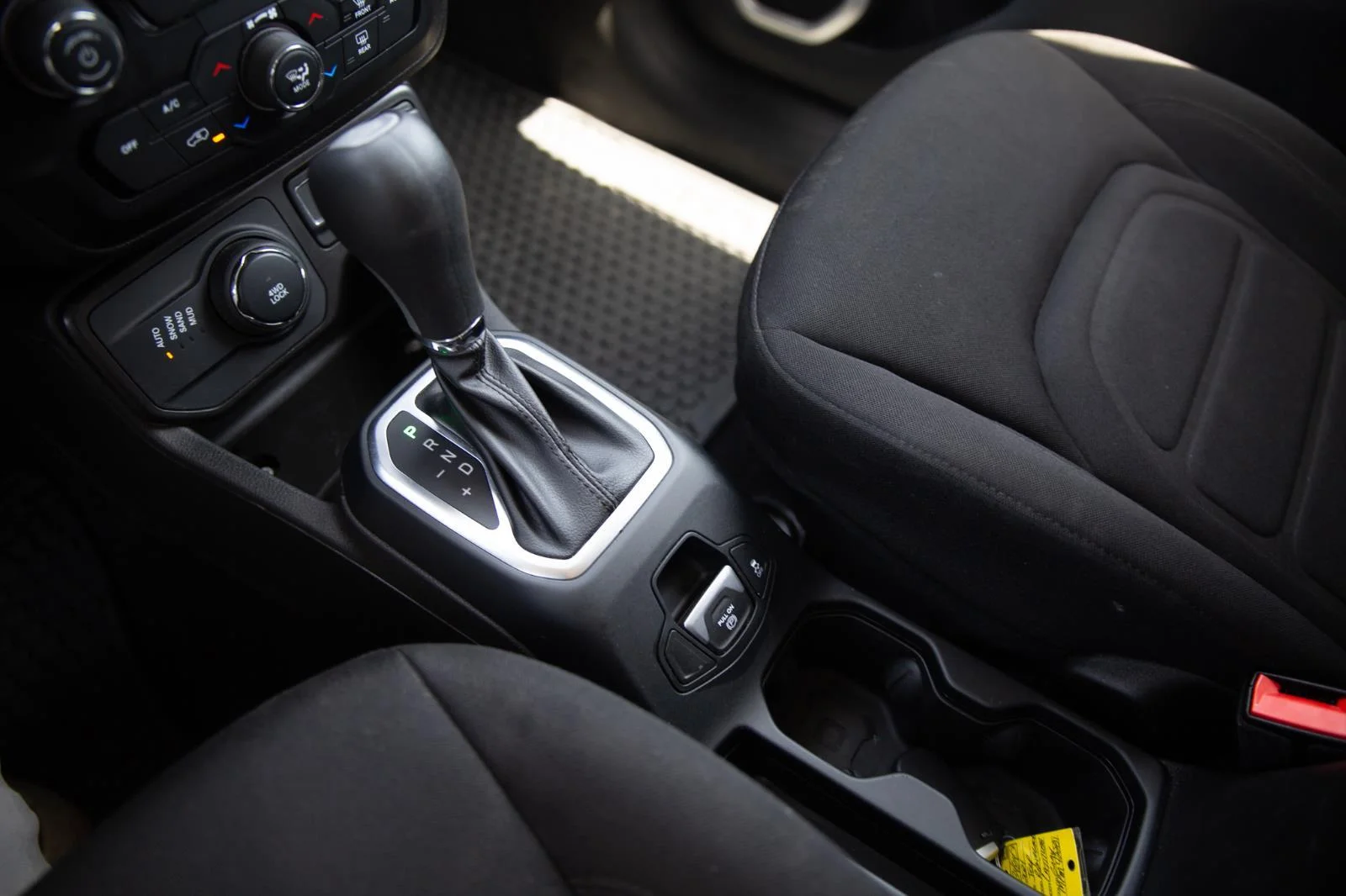 Used 2021 Graphite Gray Jeep Latitude image 17