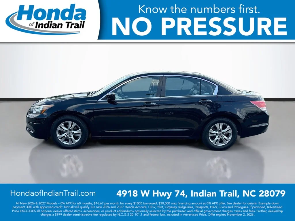 Used 2011 Crystal Black Pearl Honda SE image 4