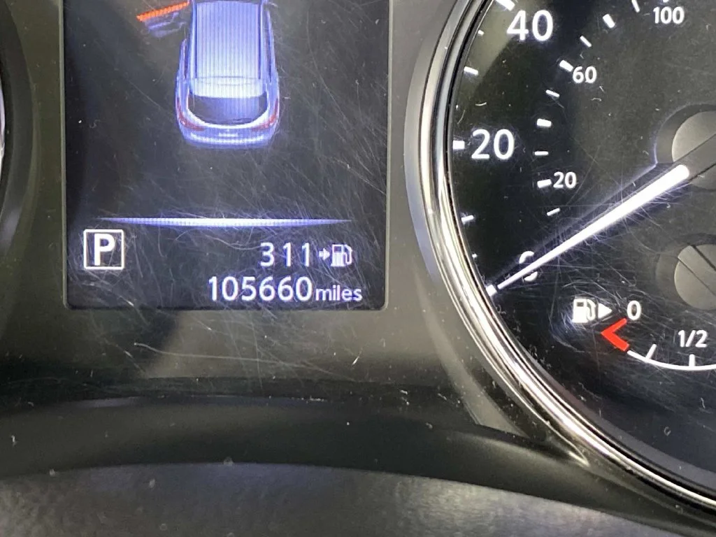 Used 2018 Caspian Blue Nissan S image 19