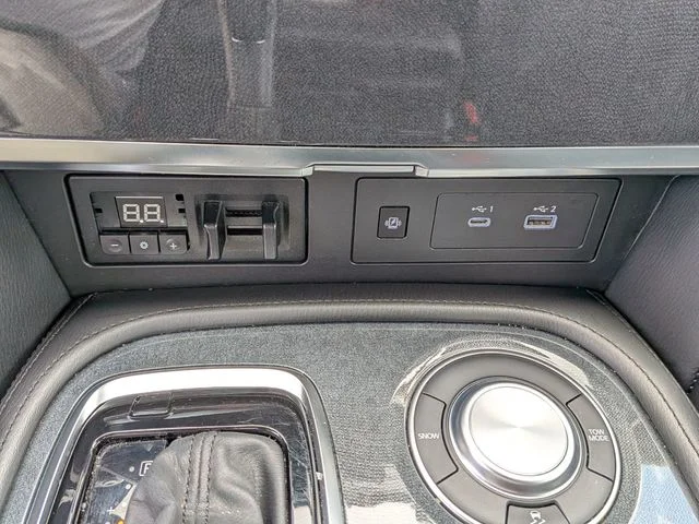 Used 2023 Gray Nissan SL image 33